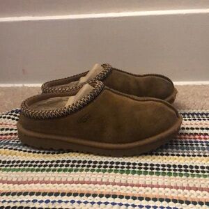 Size 5 Ugg Tasman